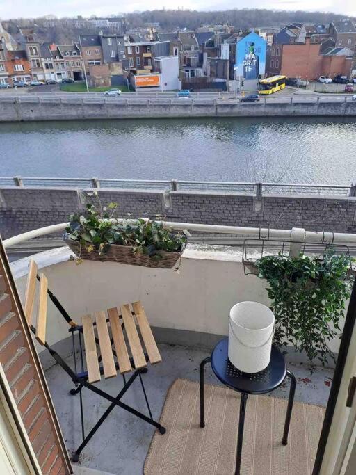 Bellevue - Grand Appartement Pour 5 Sur Les Quais De La Meuse Λιέγη Εξωτερικό φωτογραφία