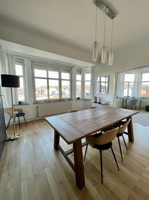 Bellevue - Grand Appartement Pour 5 Sur Les Quais De La Meuse Λιέγη Εξωτερικό φωτογραφία