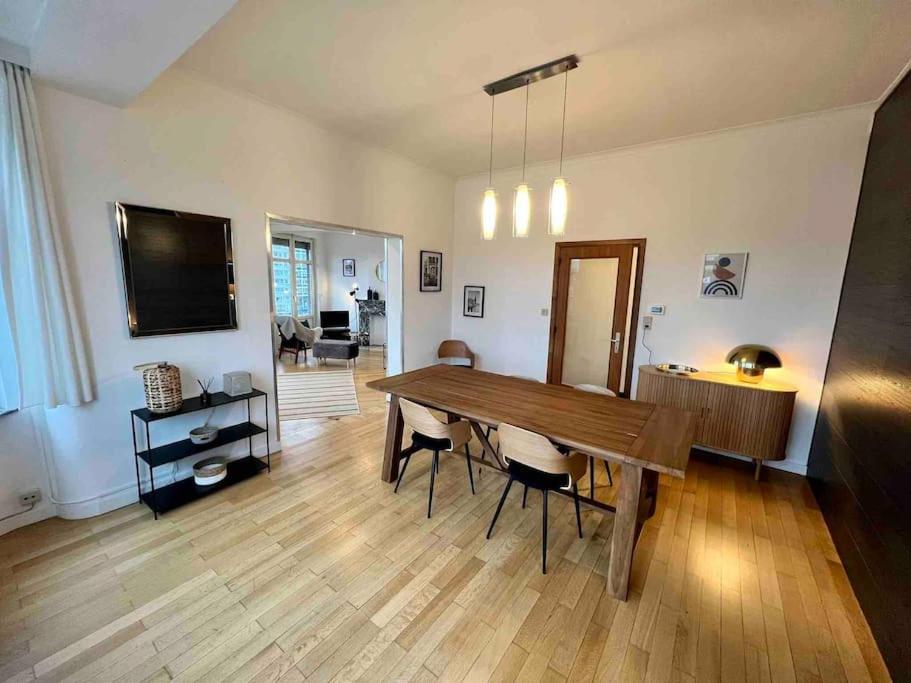Bellevue - Grand Appartement Pour 5 Sur Les Quais De La Meuse Λιέγη Εξωτερικό φωτογραφία